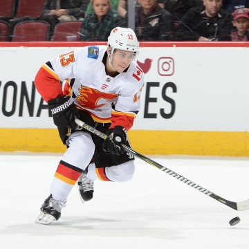 Opening night: CGY vs VAN