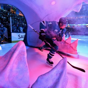 Point Shot: Evander Kane Sets Multiple League-Highs vs Columbus