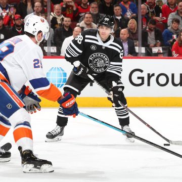 Point Shot: Barzal vs Kane in a Battle of Puck Possession Kings