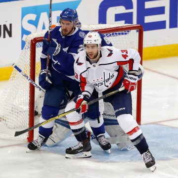Record Setting Night in a Crazy Game Between the Caps and Lightning