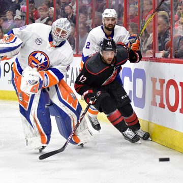 Lehner’s Poor Puck Handling Proves Costly in Game 3